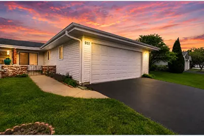951 Chelsea Lane, Schaumburg, IL 60193 - Photo 1