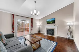 1679 Templeton Ct, Mundelein, IL 60060 - Photo 7