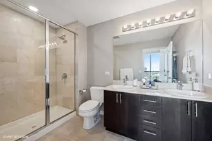 303 W Ohio St, Chicago, IL 60610 - Photo 11
