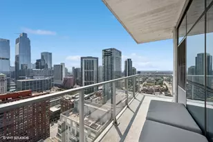 303 W Ohio St, Chicago, IL 60610 - Photo 17