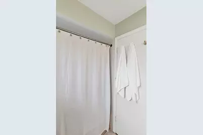 7008 W Montrose Avenue, Norridge, IL 60706 - Photo 17