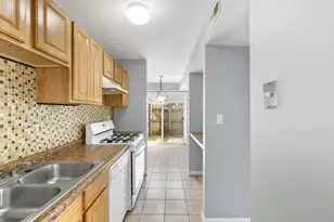 9 Fernwood Dr, Bolingbrook, IL 60440 - Photo 17