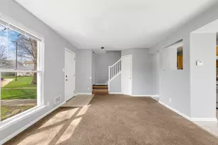 9 Fernwood Dr, Bolingbrook, IL 60440 - Photo 9