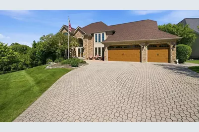 8701 Lake Ridge Drive, Darien, IL 60561 - Photo 7
