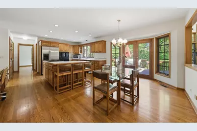 8701 Lake Ridge Drive, Darien, IL 60561 - Photo 15