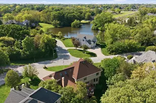 8701 Lake Ridge Dr, Darien, IL 60561 - Photo 3