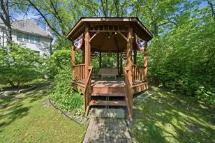 8701 Lake Ridge Dr, Darien, IL 60561 - Photo 33