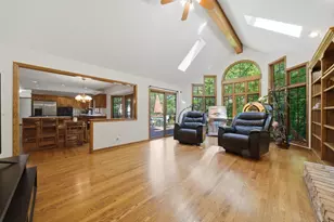 8701 Lake Ridge Dr, Darien, IL 60561 - Photo 15