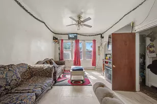 9637 S Ave M, Chicago, IL 60617 - Photo 5