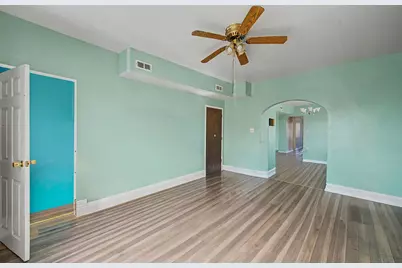 9637 S Avenue M, Chicago, IL 60617 - Photo 13
