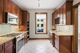 559 W Fullerton Pkwy, Chicago, IL 60614 - Photo 7