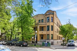 559 W Fullerton Pkwy, Chicago, IL 60614 - Photo 1