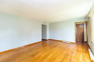 2706 School St, Rockford, IL 61101 - Photo 5