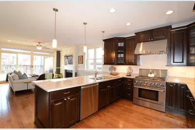 2848 N Sheffield Avenue #2S, Chicago, IL 60657 - Photo 5