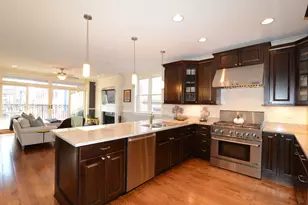 2848 N Sheffield Ave, Chicago, IL 60657 - Photo 5