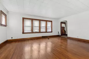 2215 13th Ave, Rockford, IL 61104 - Photo 5