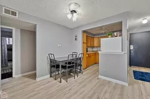 9708 Nottingham Ave, Chicago Ridge, IL 60415 - Photo 5