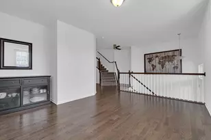 1134 E Bauer Rd, Naperville, IL 60563 - Photo 17