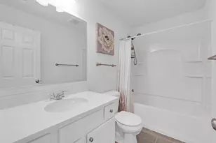 1134 E Bauer Rd, Naperville, IL 60563 - Photo 11