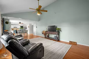 802 Andrea Dr, Manhattan, IL 60442 - Photo 15