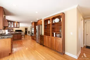 22 Essex Ln, Lincolnshire, IL 60069 - Photo 15