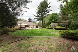 22 Essex Ln, Lincolnshire, IL 60069 - Photo 31