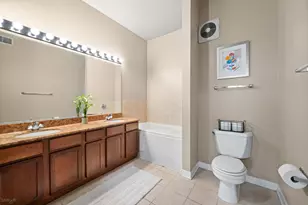 3260 N Clark St, Chicago, IL 60657 - Photo 11