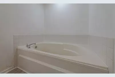 3804 W Devon Avenue, Lincolnwood, IL 60712 - Photo 25