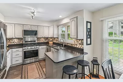 1321 Orrington Court, Wheeling, IL 60090 - Photo 11