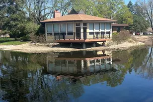 1227 S Old Wilke Rd, Arlington Heights, IL 60005 - Photo 15