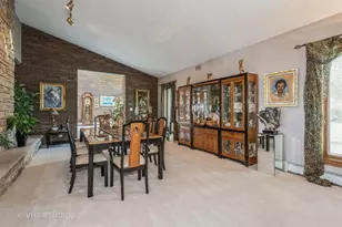 30W010 Smith Rd, West Chicago, IL 60185 - Photo 15
