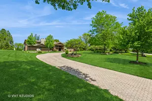 30W010 Smith Rd, West Chicago, IL 60185 - Photo 5
