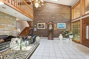 30W010 Smith Rd, West Chicago, IL 60185 - Photo 13