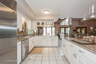 30W010 Smith Rd, West Chicago, IL 60185 - Photo 17