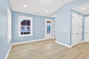 13 Great Loop West Dr, Ottawa, IL 61350 - Photo 11