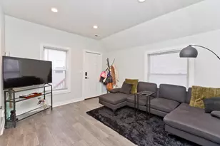 1702 S Morgan St, Chicago, IL 60608 - Photo 3