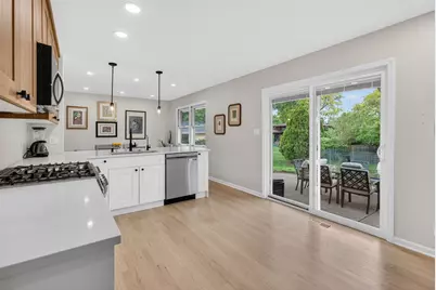 8632 Clifford Drive, Darien, IL 60561 - Photo 19