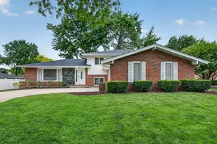 8632 Clifford Dr, Darien, IL 60561 - Photo 1
