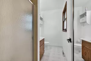 8632 Clifford Dr, Darien, IL 60561 - Photo 27