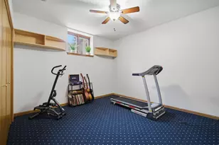 1920 Hazelwood Dr, Lindenhurst, IL 60046 - Photo 29
