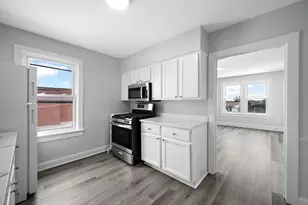 423 Funston Ave, Highwood, IL 60040 - Photo 5