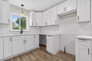 114 W 126th Pl, Chicago, IL 60628 - Photo 7