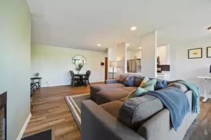 6010 Oakwood Dr, Lisle, IL 60532 - Photo 9