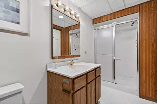 131 Camden Ct, Lincolnshire, IL 60069 - Photo 19