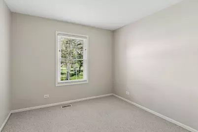 217 Meadowview Lane, Aurora, IL 60502 - Photo 17