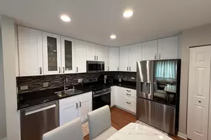 305 Bloomfield Ct, Vernon Hills, IL 60061 - Photo 21