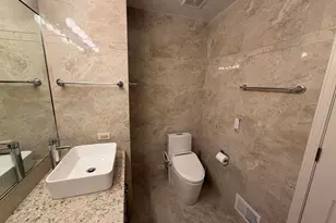 305 Bloomfield Ct, Vernon Hills, IL 60061 - Photo 3