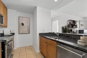 130 N Garland Ct, Chicago, IL 60602 - Photo 7