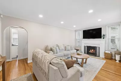 923 S Fairfield Avenue, Elmhurst, IL 60126 - Photo 5