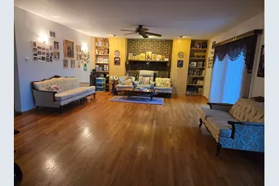 16W731 89th Place, Willowbrook, IL 60527 - Photo 3